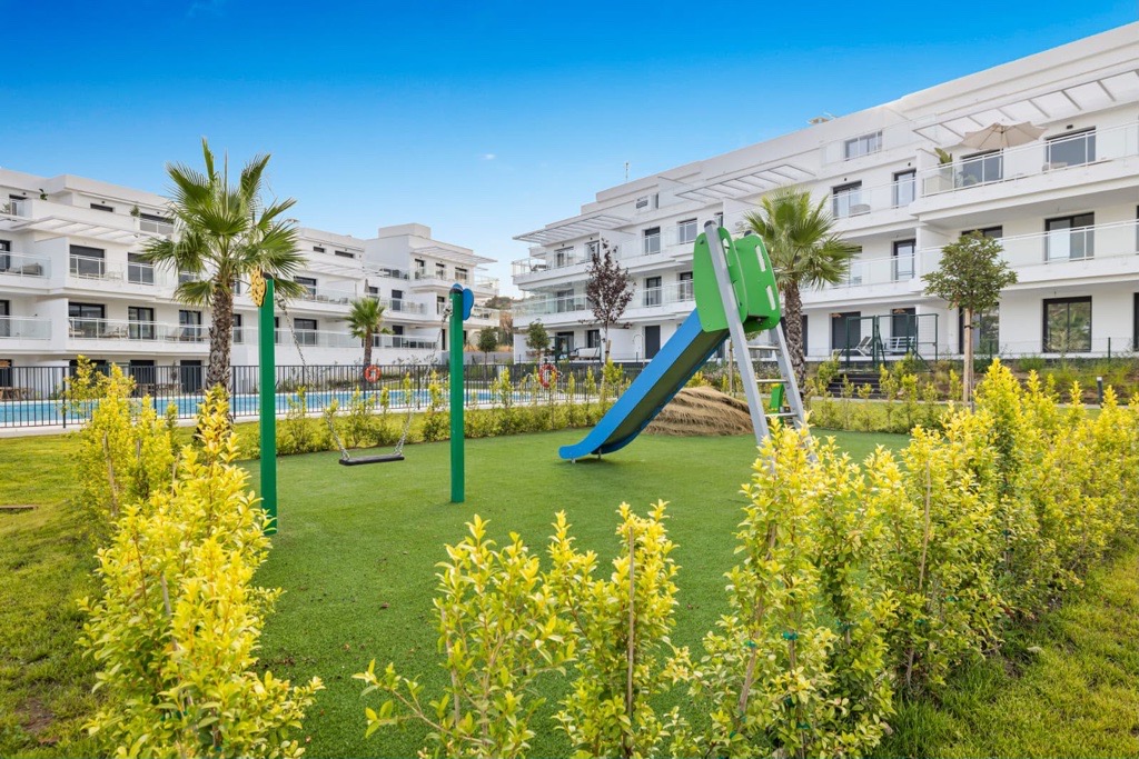 Speeltuin bij het zwembad
